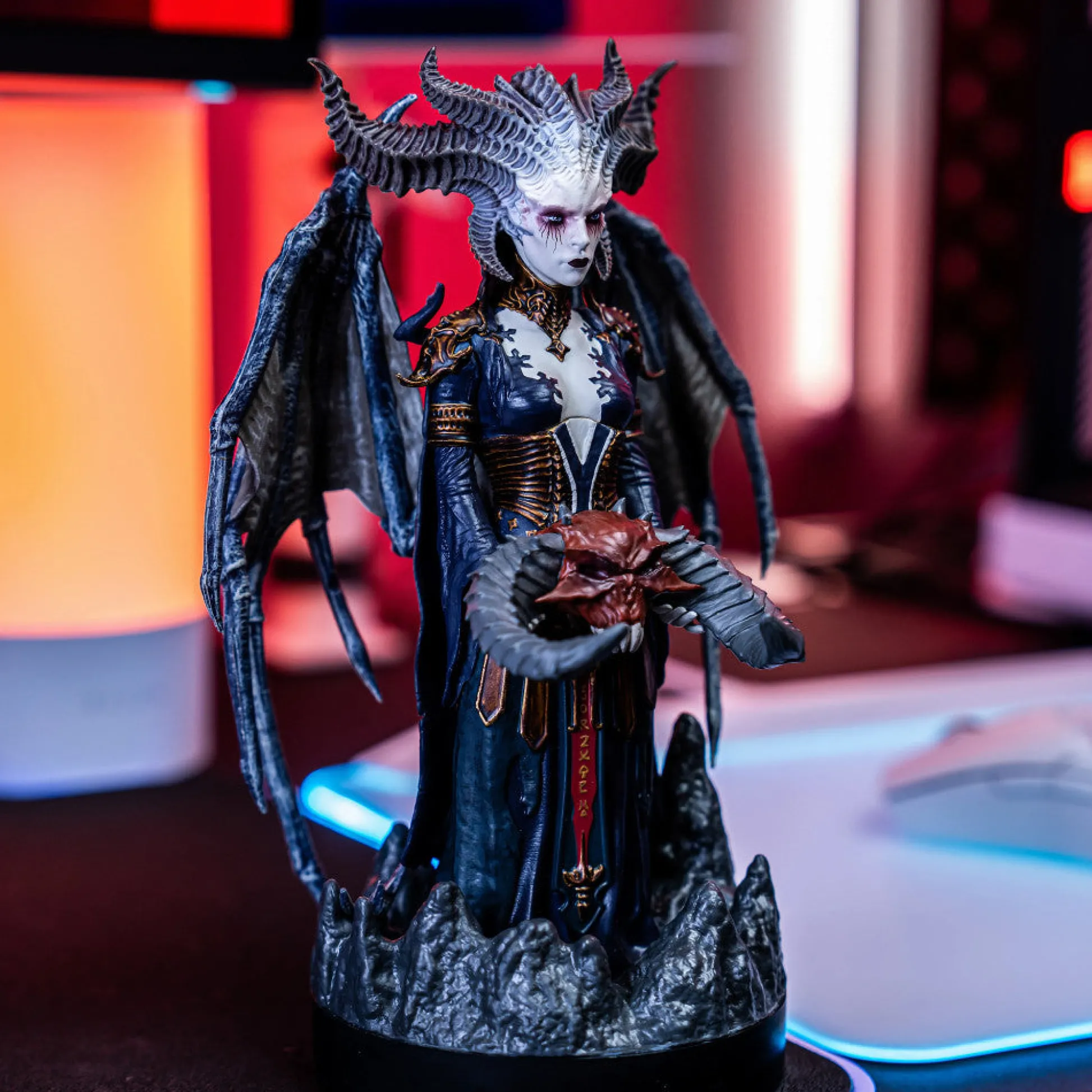 Flat River Group Diablo Lilith Cable Guys Phone and Controller Holder* Action Figures