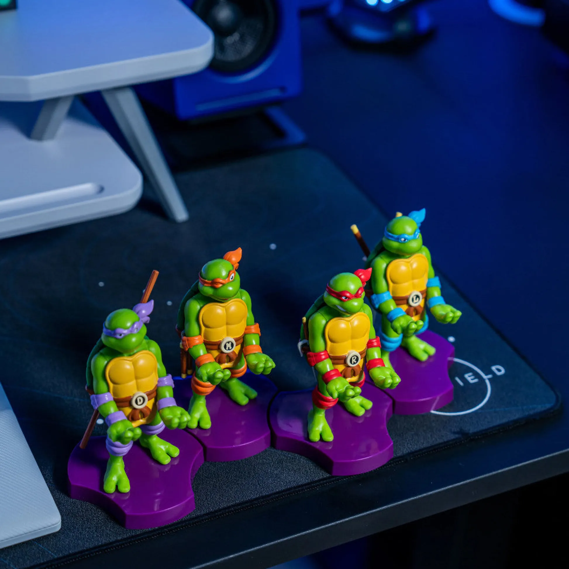 Flat River Group Exquisite Gaming: Holdems: TMNT - Raphael Earbud & Phone Holder* Action Figures