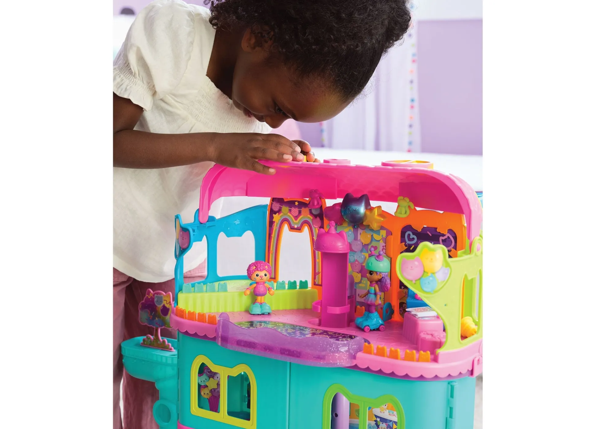 Macy's - Supplier Gabby's Dollhouse Party Room Playset with Exclusive Toy Figures* Stuffed Animals & Plush Toys