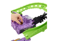 Macy's - Supplier Hot Wheels RacerVerse Minecraft Track Set and Die-Cast Diamond Armor Steve* Playsets & Vehicles