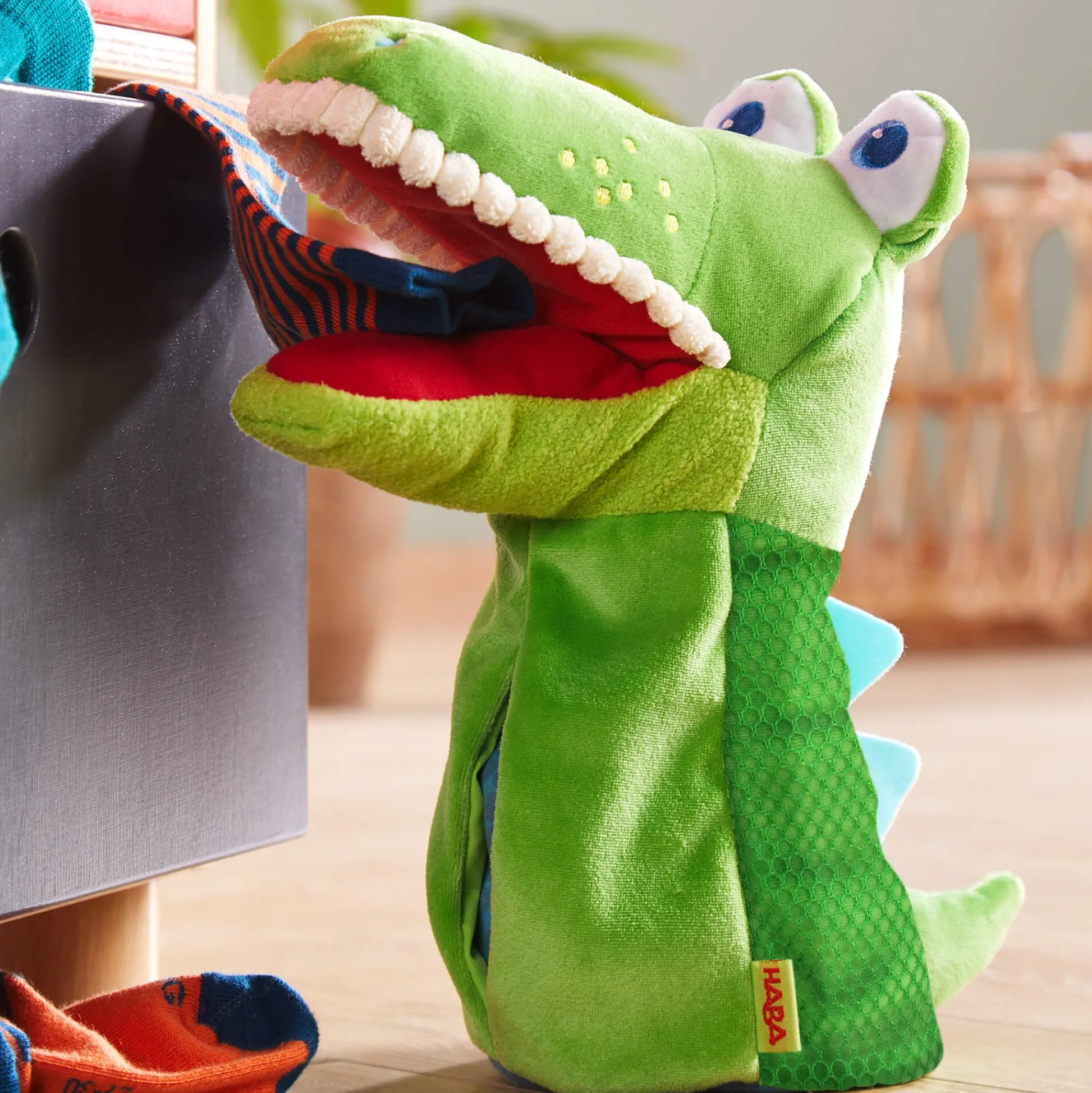 HABA USA Interactive Eat-It-Up Croco Glove Puppet for Creative Play* Puppets & Puppet Theaters|Dress Up
