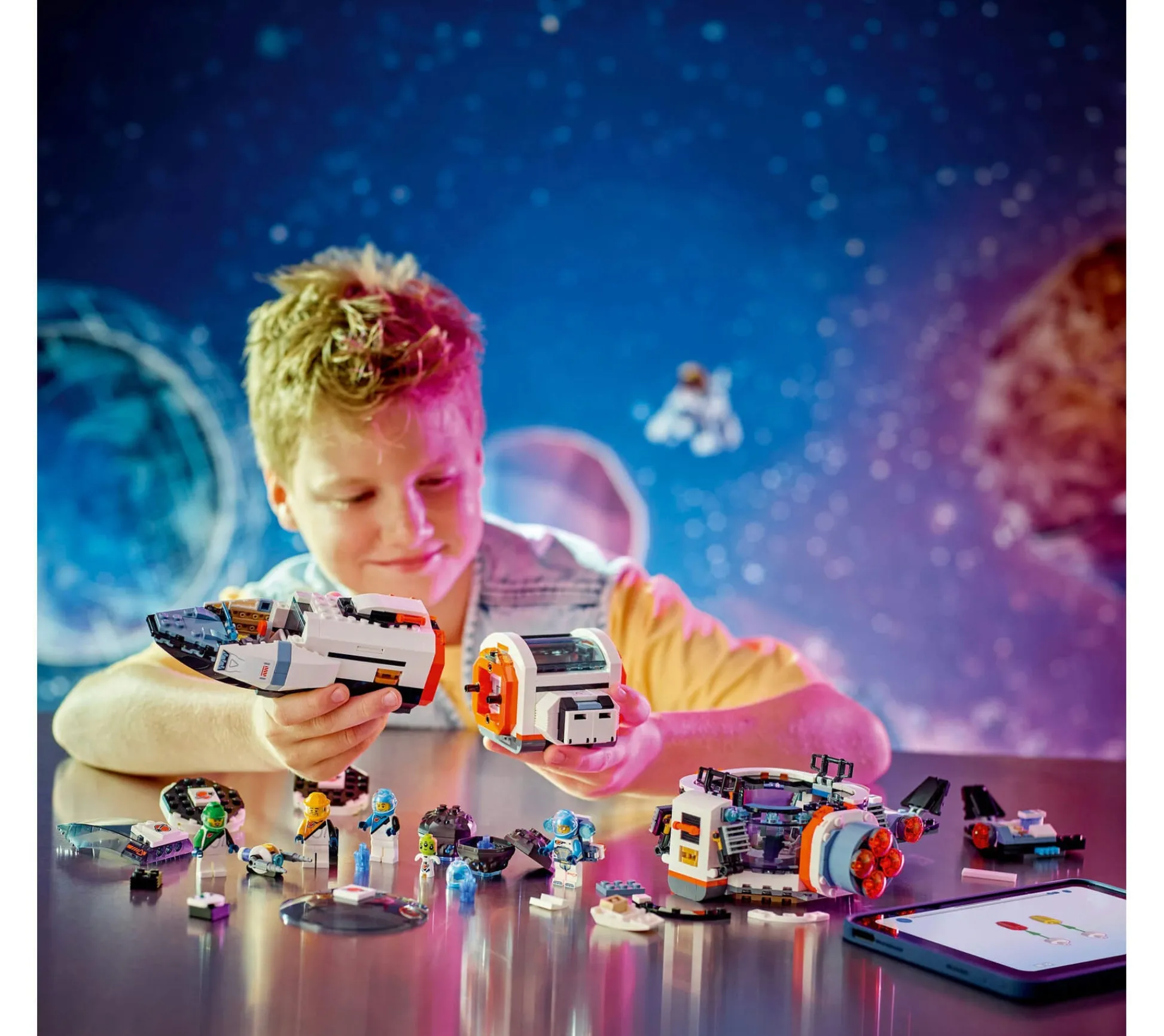 ToyHouse LEGO City 717pc Modular Galactic Spaceship Building Set - Interstellar Adventures Await!* Lego City|Lego Shop