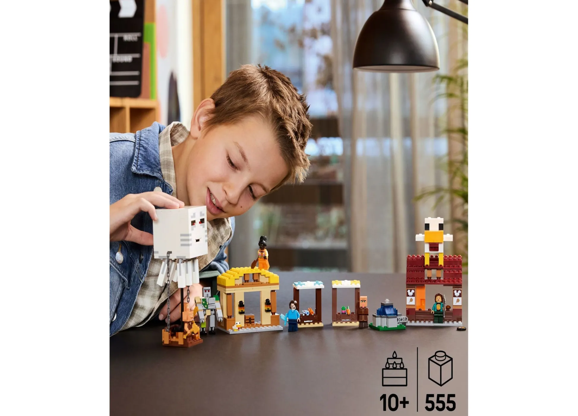 Macy's - Supplier LEGO Minecraft 21273 The Ghast Balloon Village Attack Building Set - 555 Pieces* Lego Shop