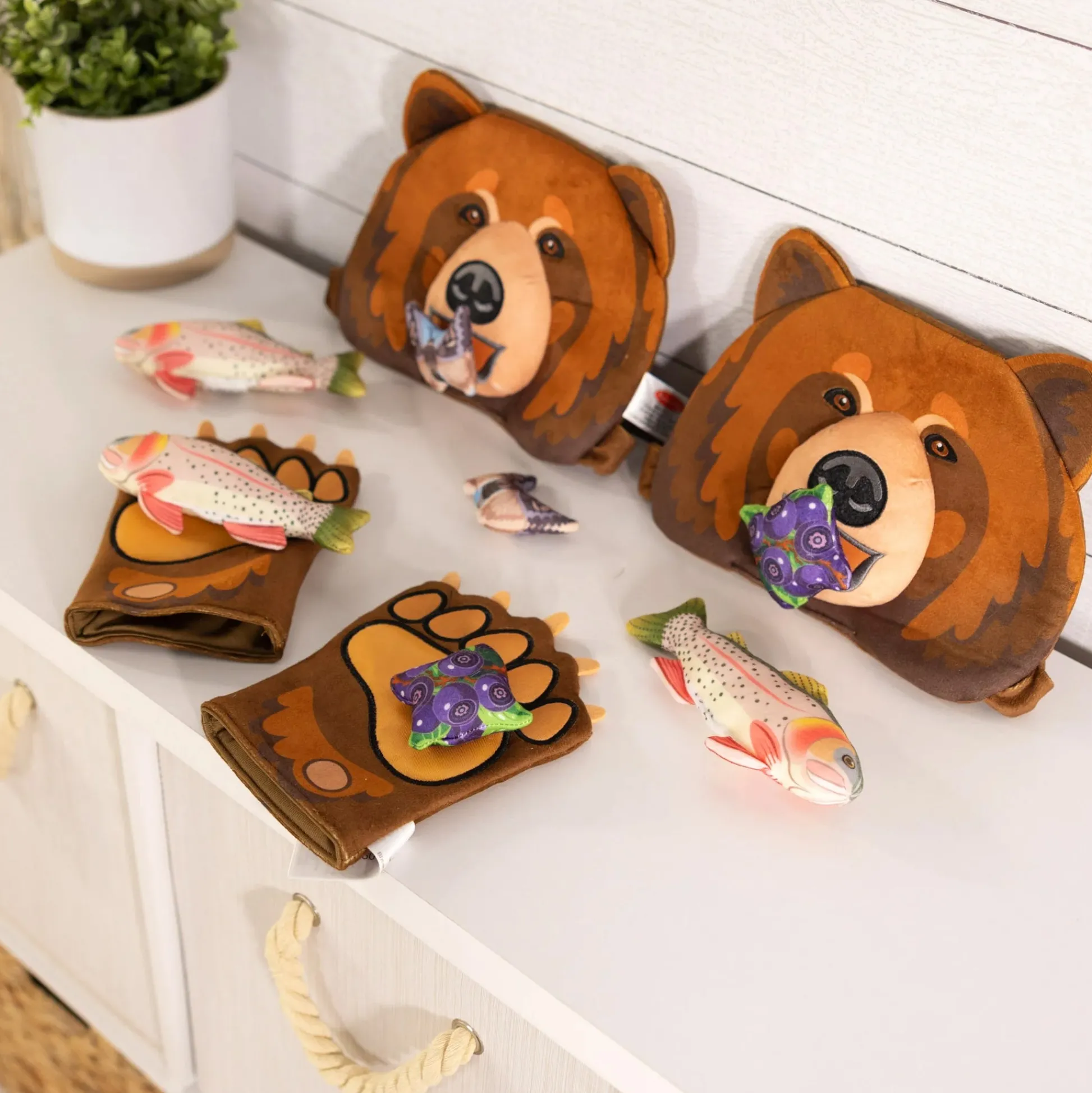Educators Resource Melissa & Doug Yellowstone Grizzly Bear Pretend Play Set* Animal Figures|Dress Up