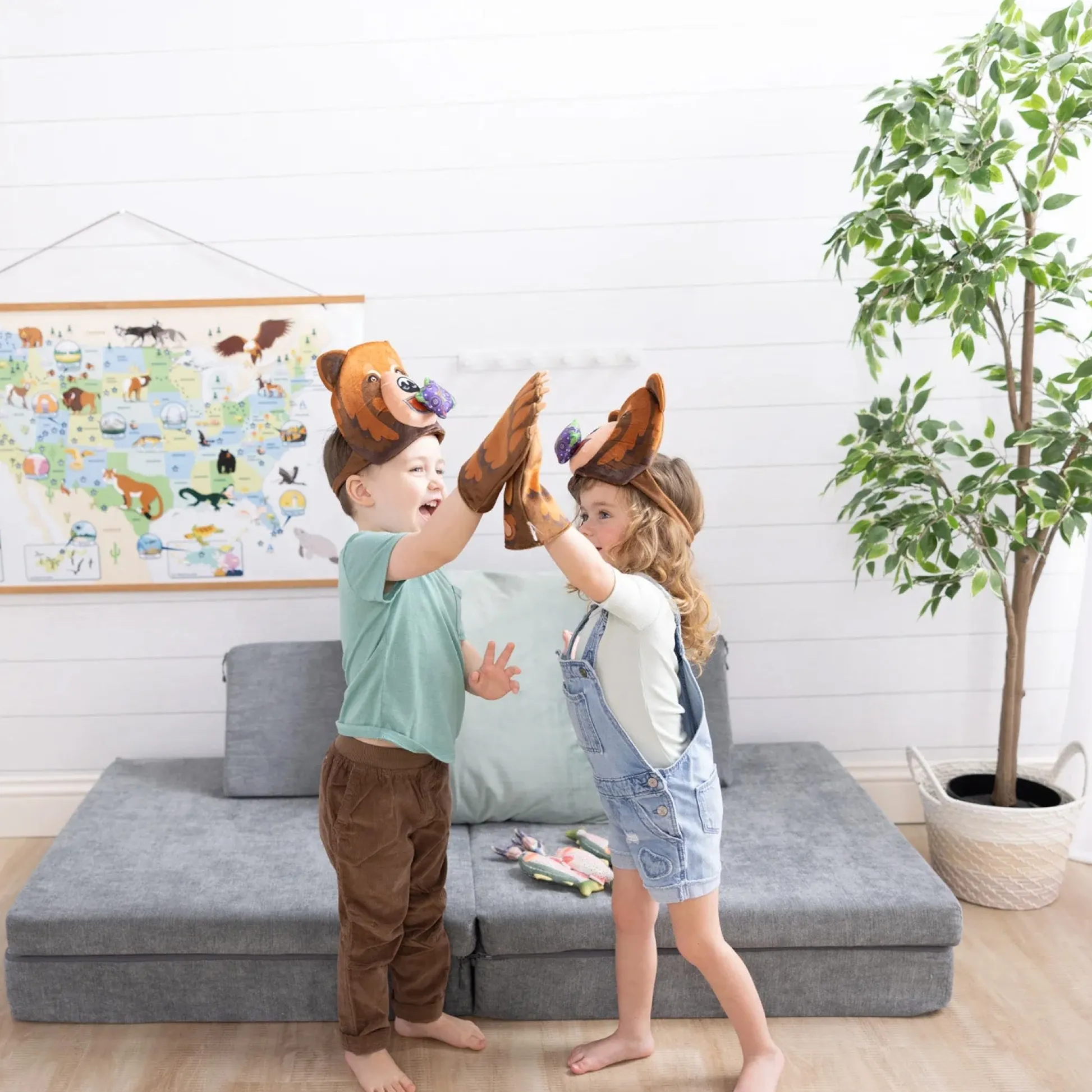 Educators Resource Melissa & Doug Yellowstone Grizzly Bear Pretend Play Set* Animal Figures|Dress Up