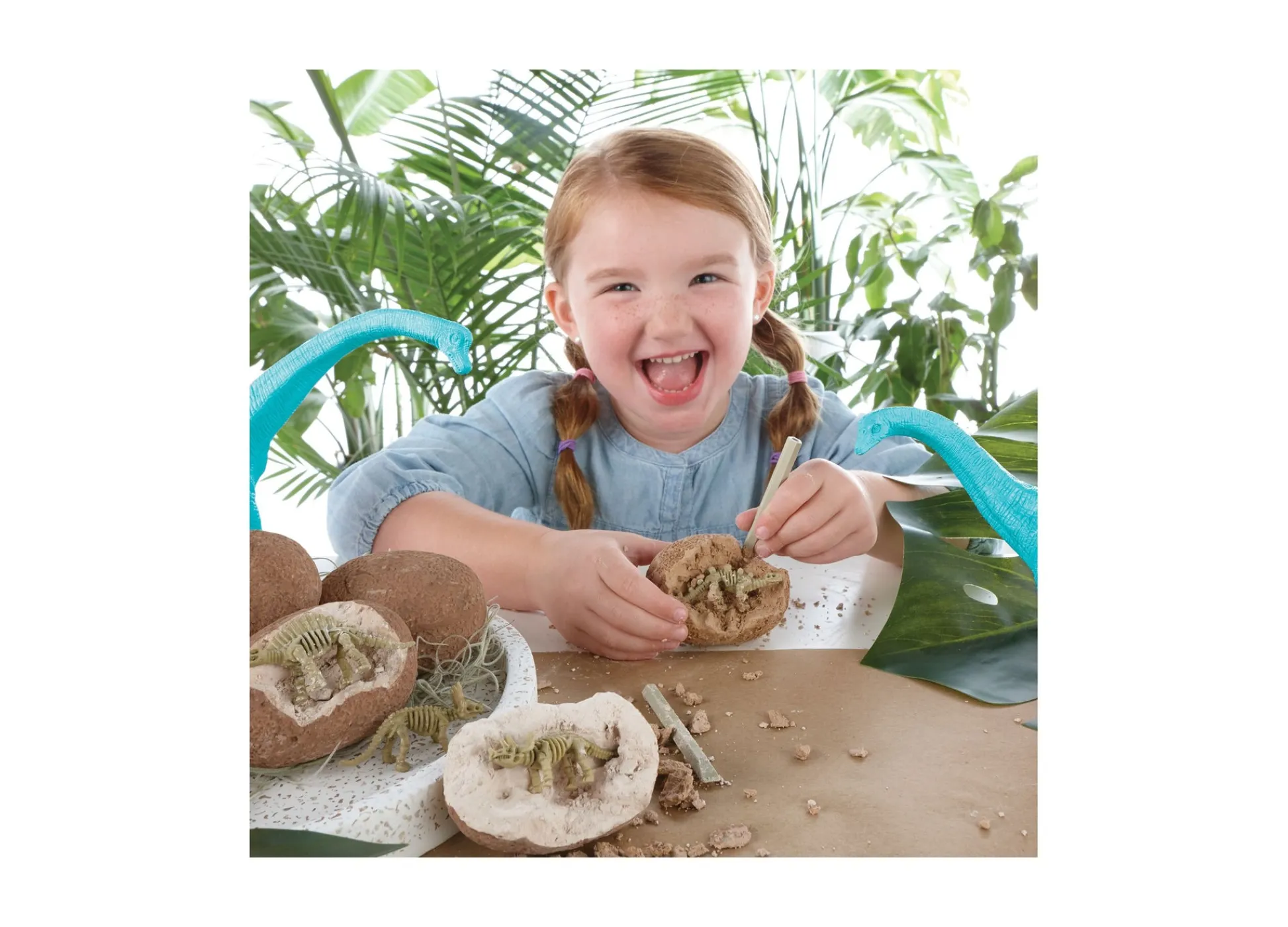 AreYouGame MindWare Dig It Up! Dinosaur Skeletons Excavation Kit* Clay, Dough & Sand Art