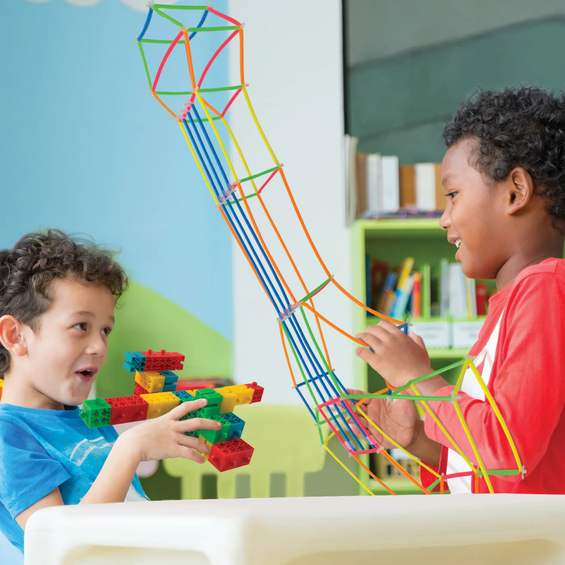 Educators Resource Roylco STEAM Tubes & Connectors Set - Creative Engineering Fun!* Engineering Toys