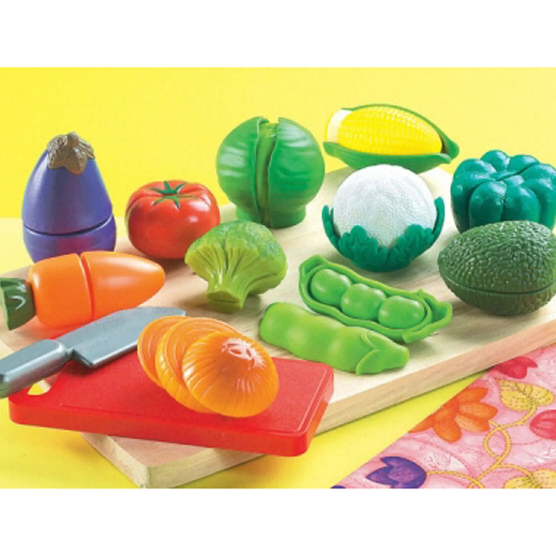 Educators Resource Small World Toys Peel 'N' Play Vegetable Set, 13 Pieces* Kitchens & Play Food|Dress Up
