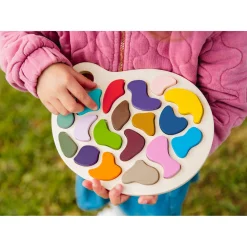 Educators Resource The Freckled Frog Colorful Artist Palette Wooden Puzzle - 19 pc* Puzzles|Drawing, Color & Painting