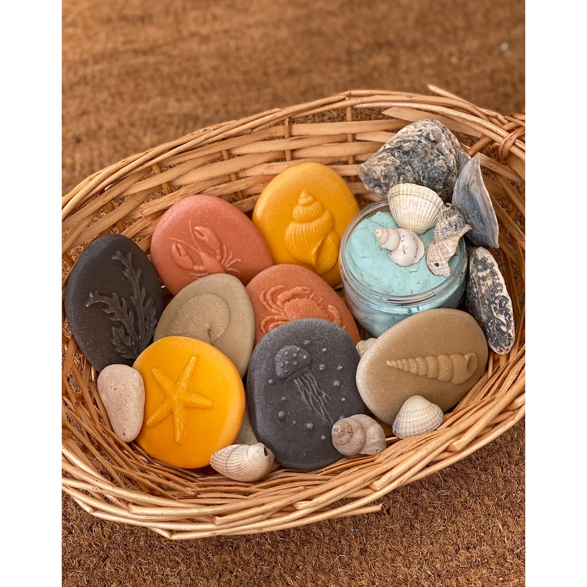 Educators Resource Yellow Door Let's Investigate - Seashore Exploration - Set of 8 Stone Figures* Preschool Education Toys & Activities