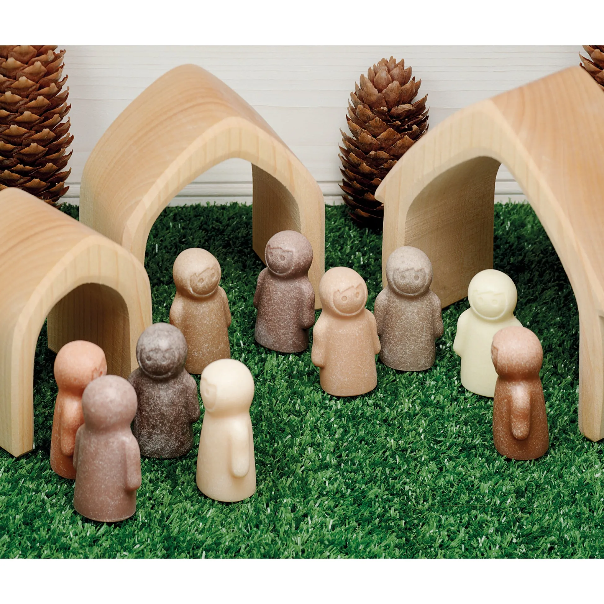 Educators Resource Yellow Door Little People Like Me - Diverse Play Figures, Set of 10* Preschool Figures & Playsets|Social & Emotional Skills